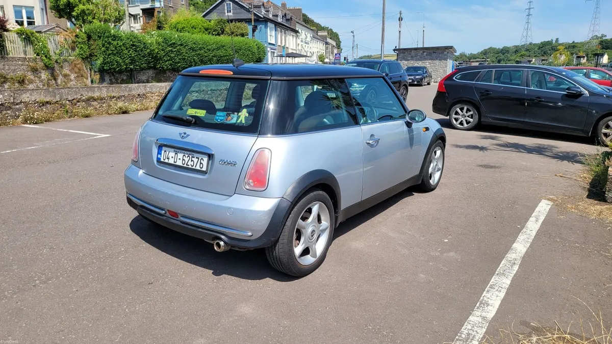 Mini Cooper 2004 - Image 2