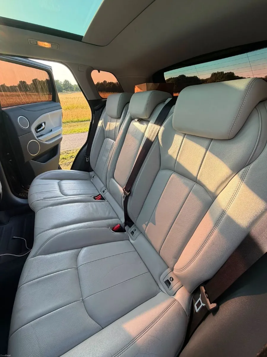 Land Rover Range Rover Evoque 2019 - Image 2