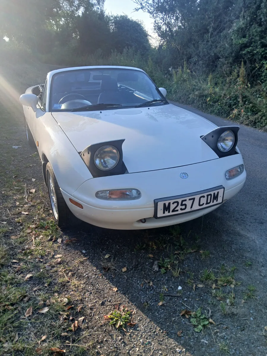 Mazda MX-5 1.8.  1995 convertible - Image 4