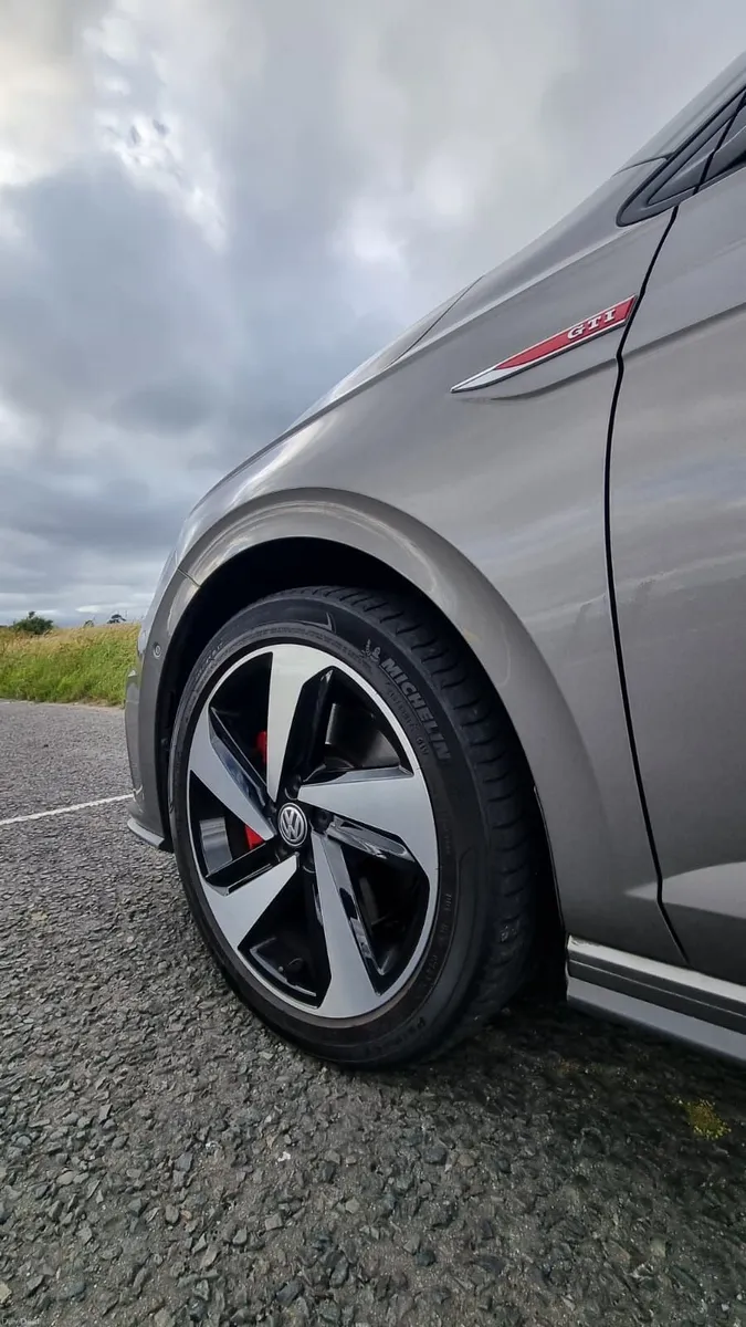 Volkswagen Polo 2018 - Image 2