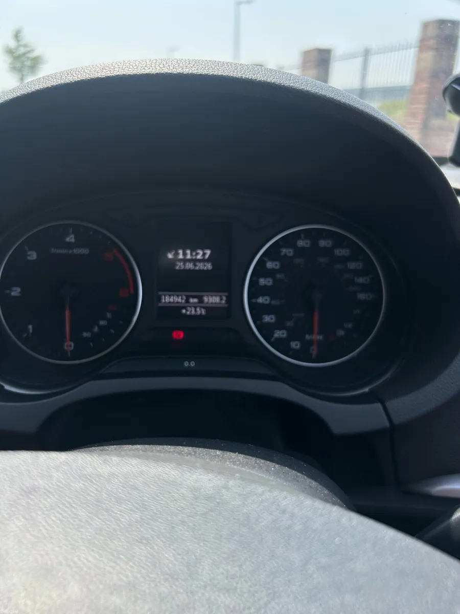 Audi A3  1.6 TDI SportBack SE - Image 3