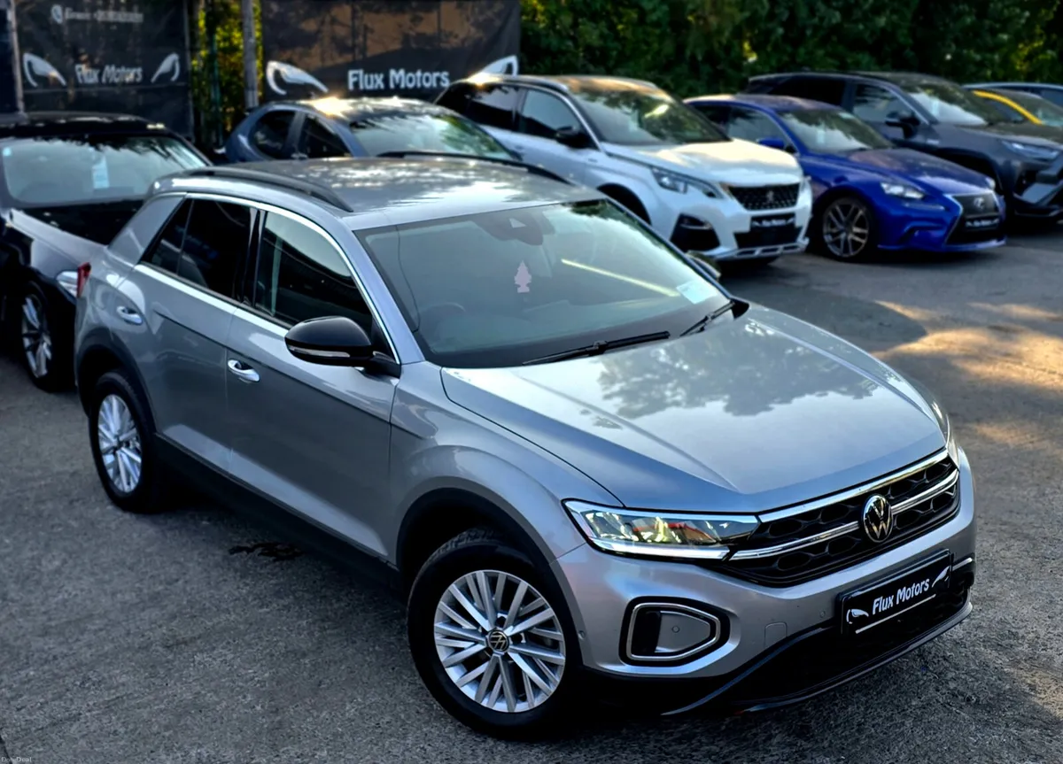 Volkswagen T-Roc 2023 - Image 3