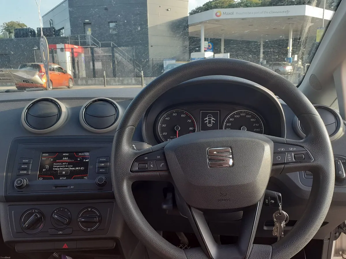 SEAT Ibiza 2016 - Image 2