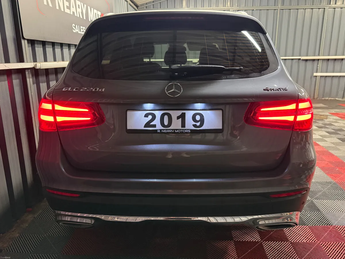 2019 Mercedes-Benz GLC 220d AMG AUTO - Image 2