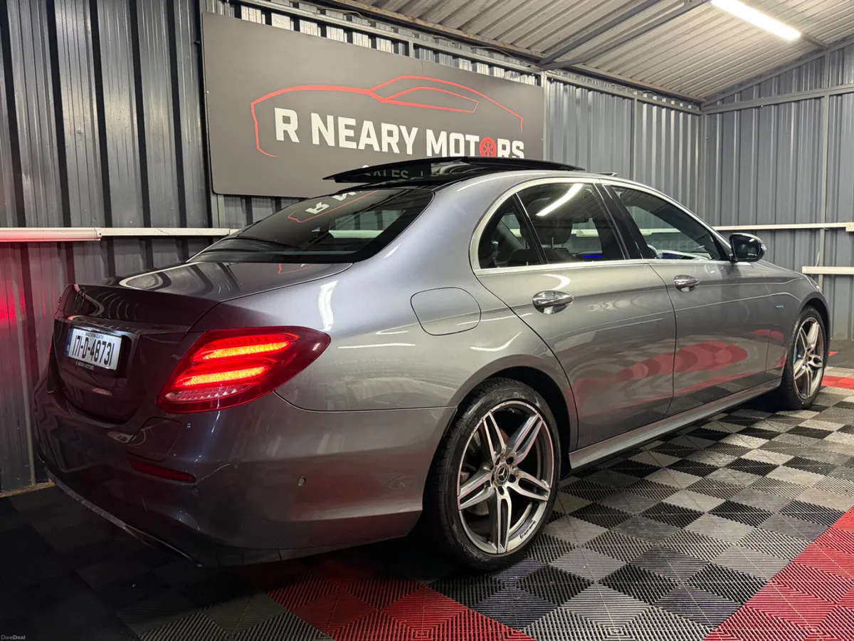 2017 Mercedes-Benz E-Class E 350 E AMG LINE A/T - Image 3