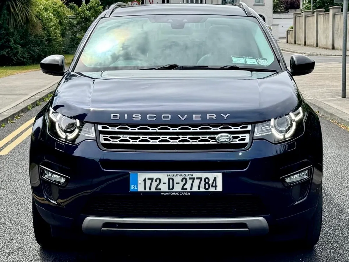 Land Rover Discovery 7 Seater Automatic - Image 2