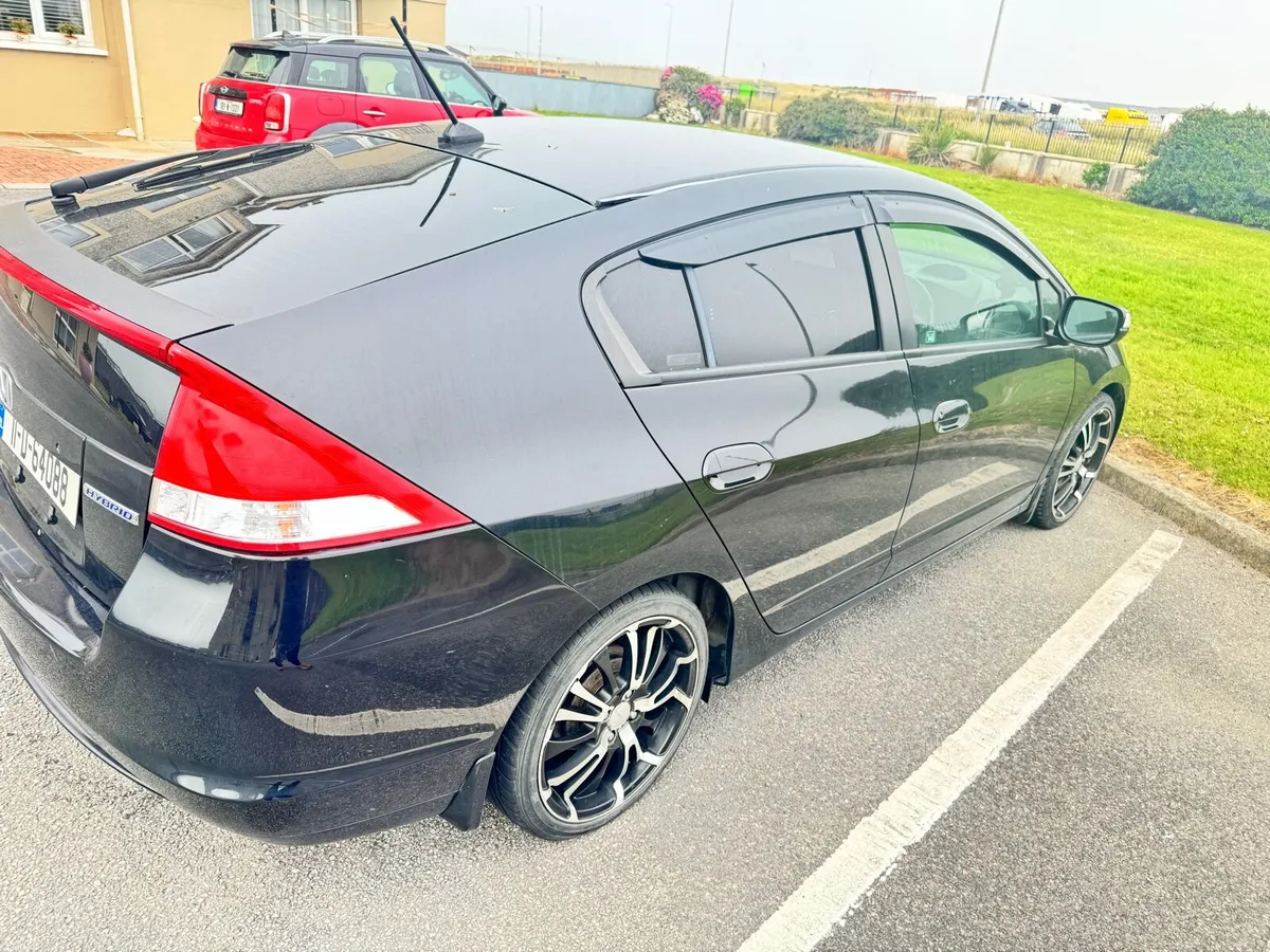 Car - Image 5
