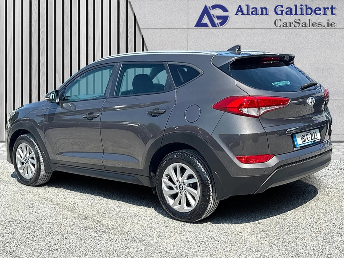 Hyundai Tucson EXECUTIVE 1.7 Diesel - Image 2