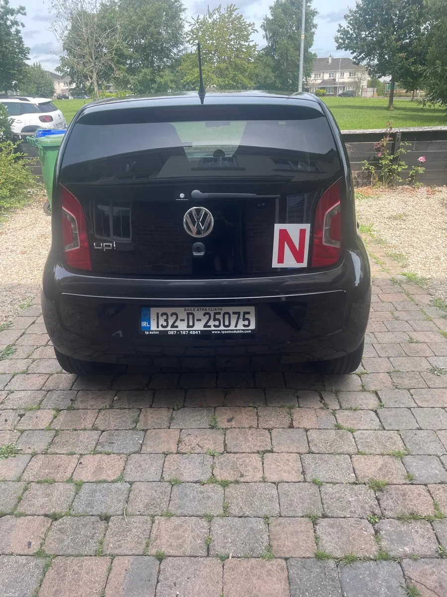 Volkswagen up! 2013 black edition - Image 4