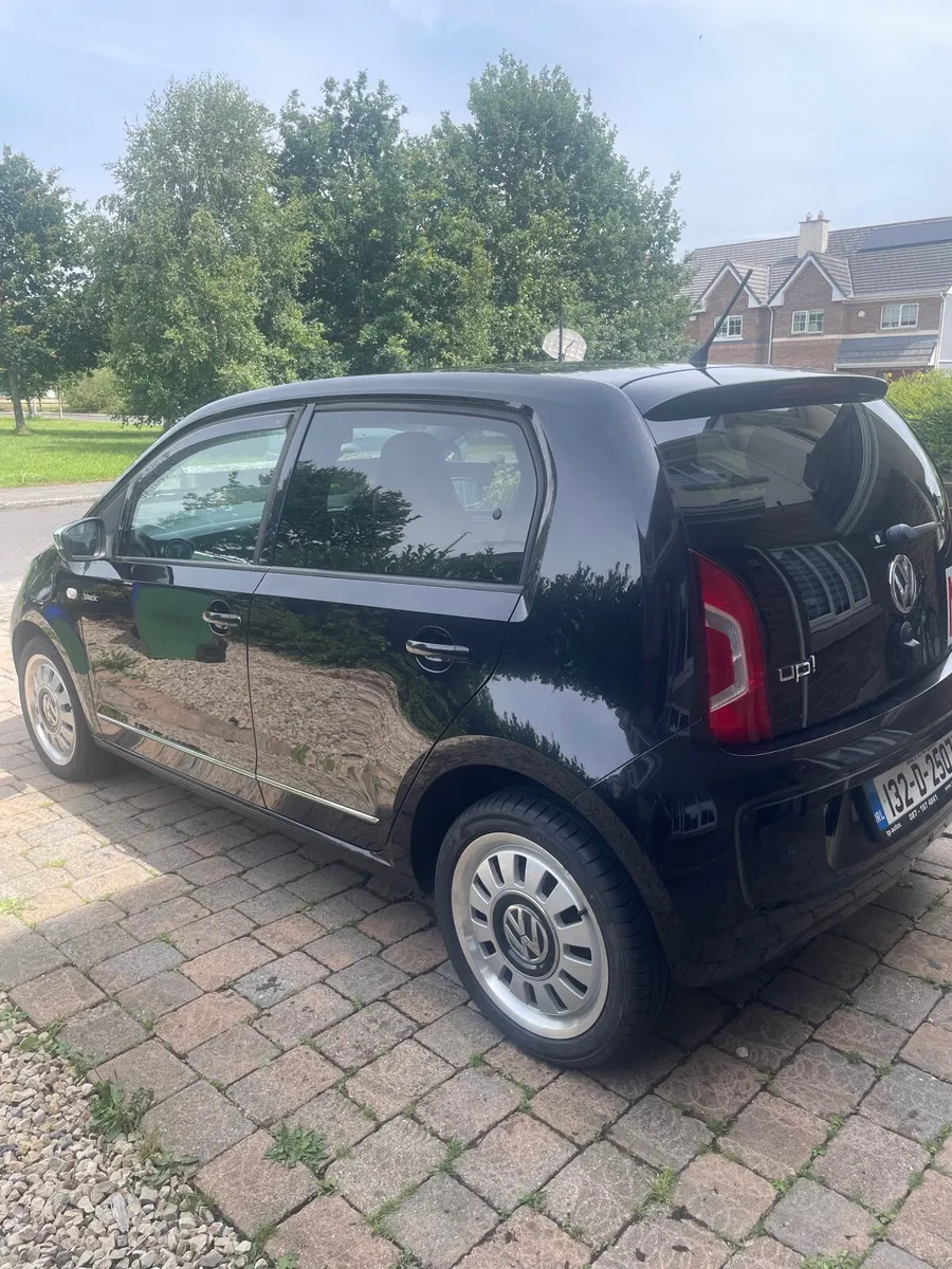 Volkswagen up! 2013 black edition - Image 1