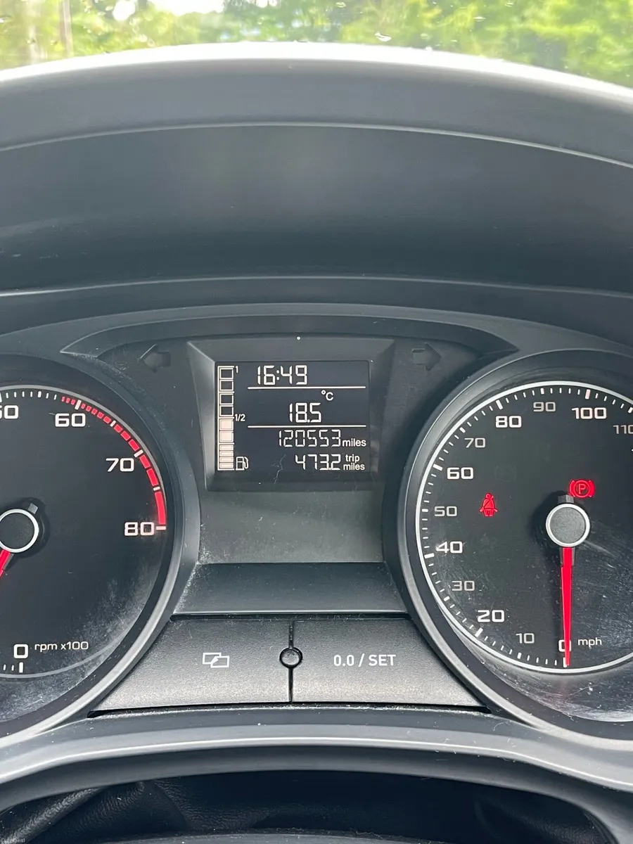 SEAT Ibiza 2015 - Image 2