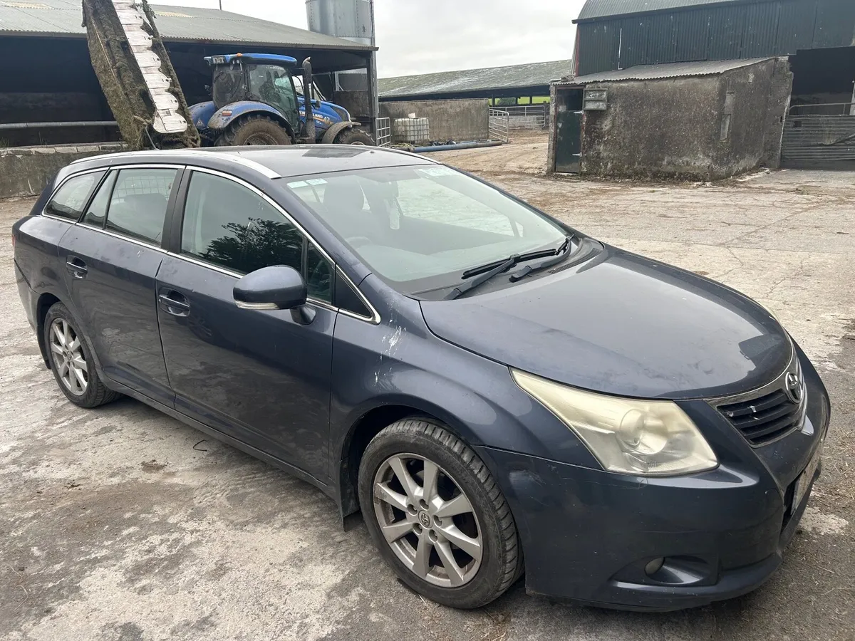 Toyota Avensis 2011 - Image 5