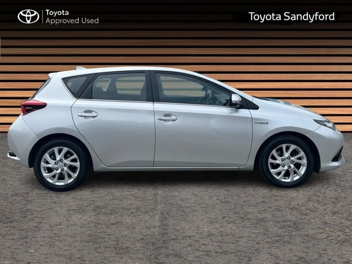 Toyota Auris 1.8 HYBRID ICON AUTOMATIC // AIRCON / - Image 3