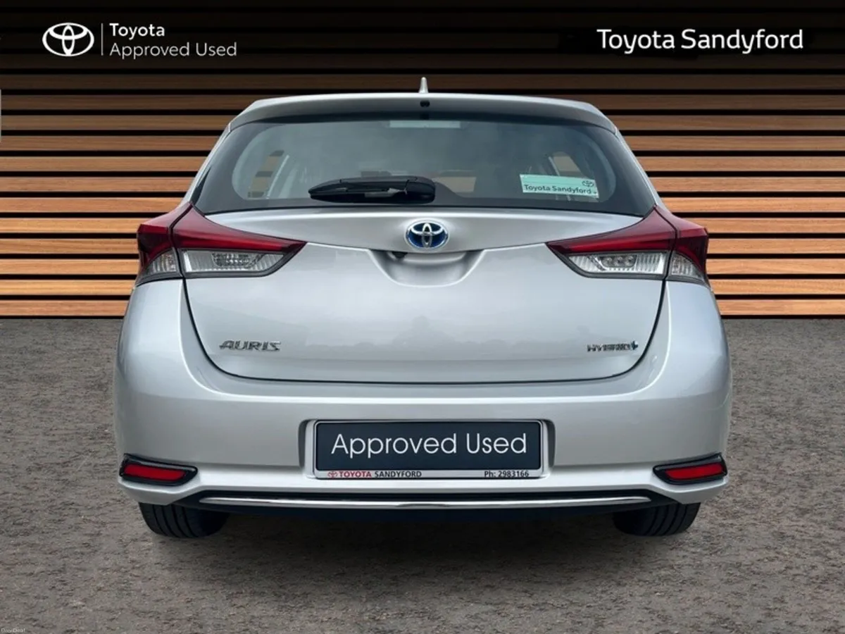 Toyota Auris 1.8 HYBRID ICON AUTOMATIC // AIRCON / - Image 4