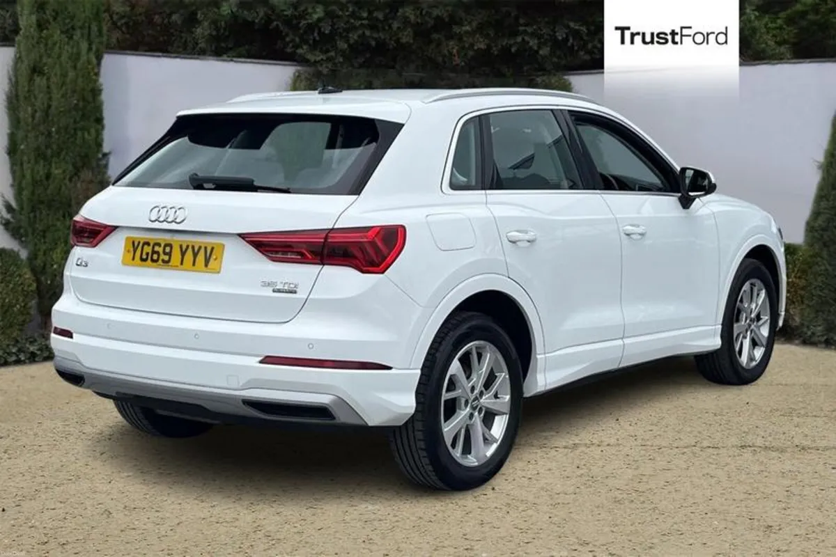 Audi Q3 Sport - Image 4