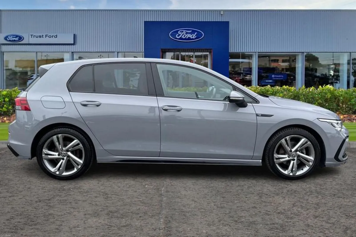 Volkswagen Golf R-Line - Image 3
