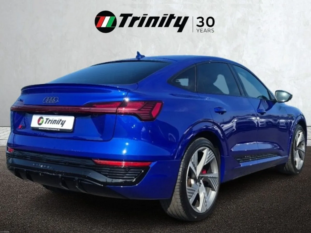 Audi Q8 ** HUGE SPEC ** S-LINE ** 55 E-TRON ** TRI - Image 3