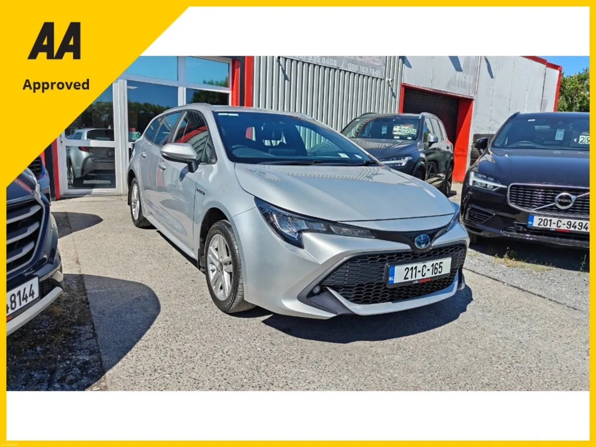 Toyota Corolla HYB 1.8 LUNA TS AUTO 4DR - Image 2