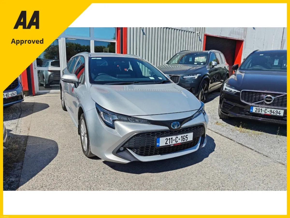 Toyota Corolla HYB 1.8 LUNA TS AUTO 4DR - Image 3