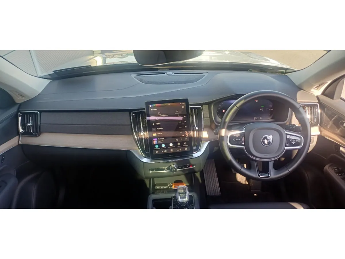 Volvo XC90 2.0 T8 PLUS 455BHP 5DR AU - Image 5