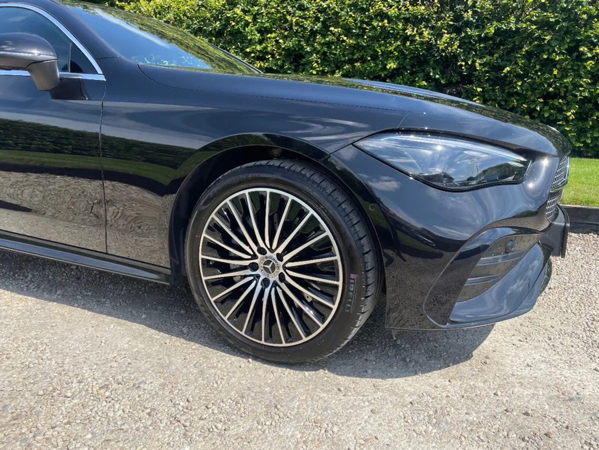 Mercedes-Benz CLE 300 AMG LINE PREMIUM E PLUS - Image 5