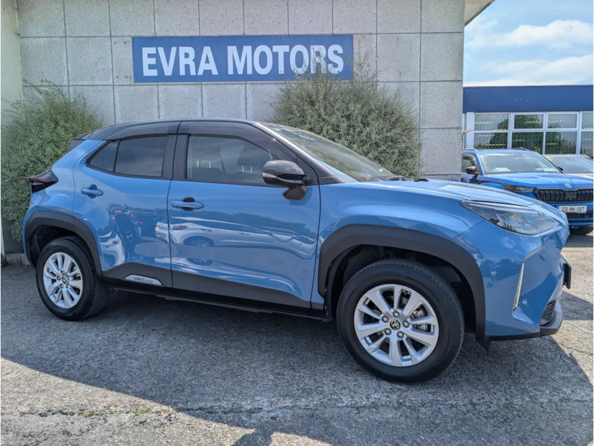 Toyota Yaris Cross G HYBRID AUTOMATIC 1.5 PETROL / - Image 3