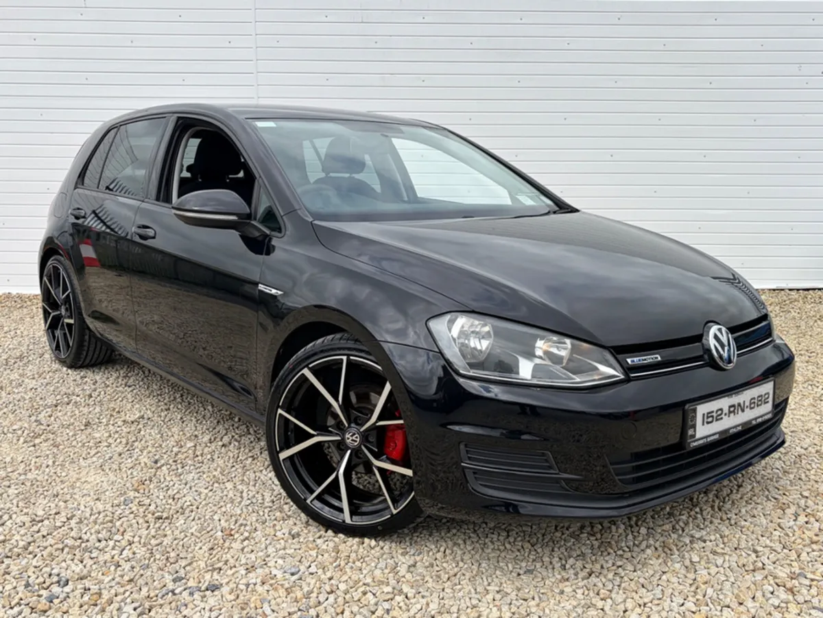 Volkswagen Golf 1.6 TDI BLUEMOTION 110PS 5DR - Image 1