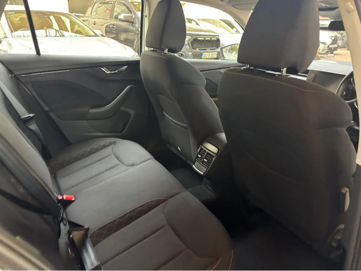 Skoda Kamiq AMBITION 1.0 TSI 110HP 5DR - Image 2