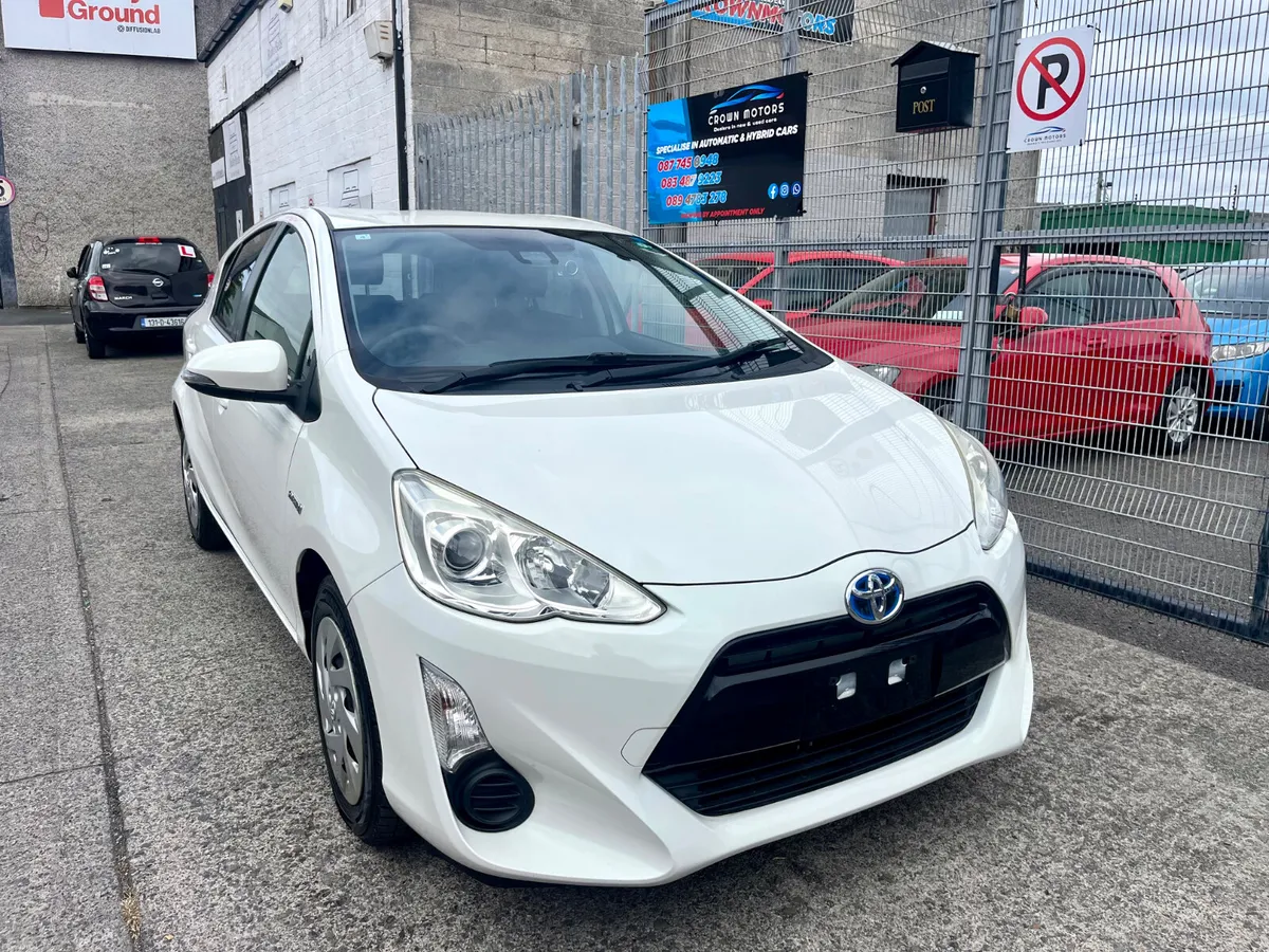 Toyota Aqua 2015 hybrid - Image 3