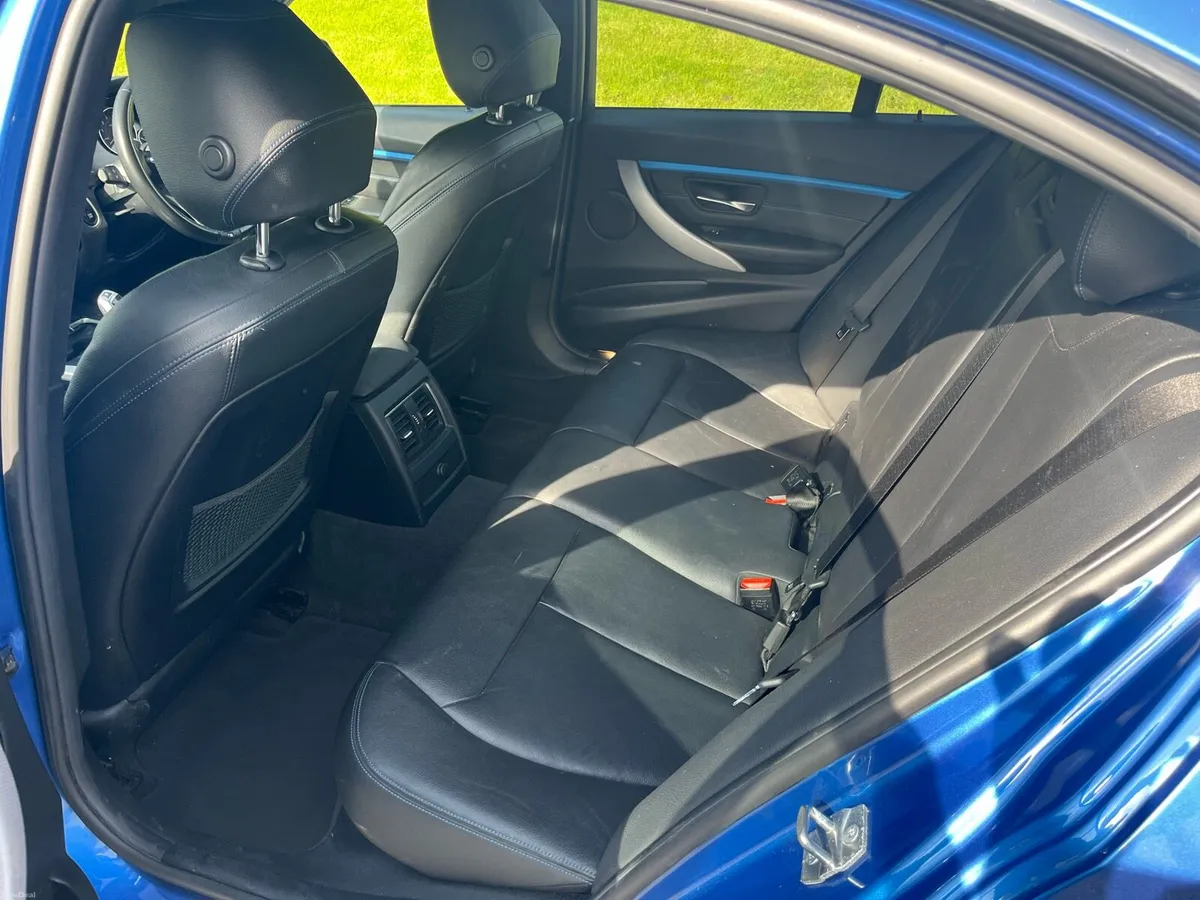 2018 BMW 330e M Sport Shadow edition - Image 6