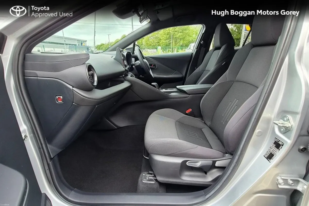 Toyota C-HR C-HR HYBRID SPORT - Image 6