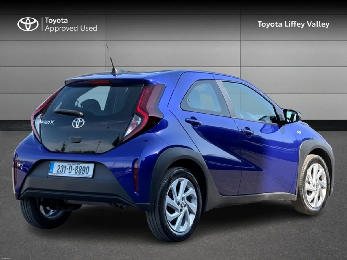 Toyota Aygo X AYGO-X 1.0 PULSE - Image 2