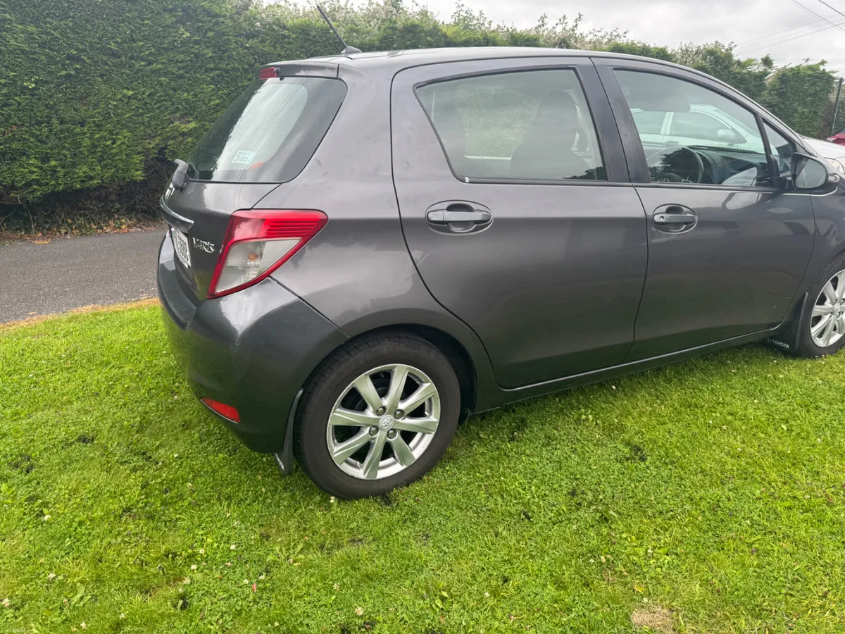 Toyota Yaris 2013 - Image 3