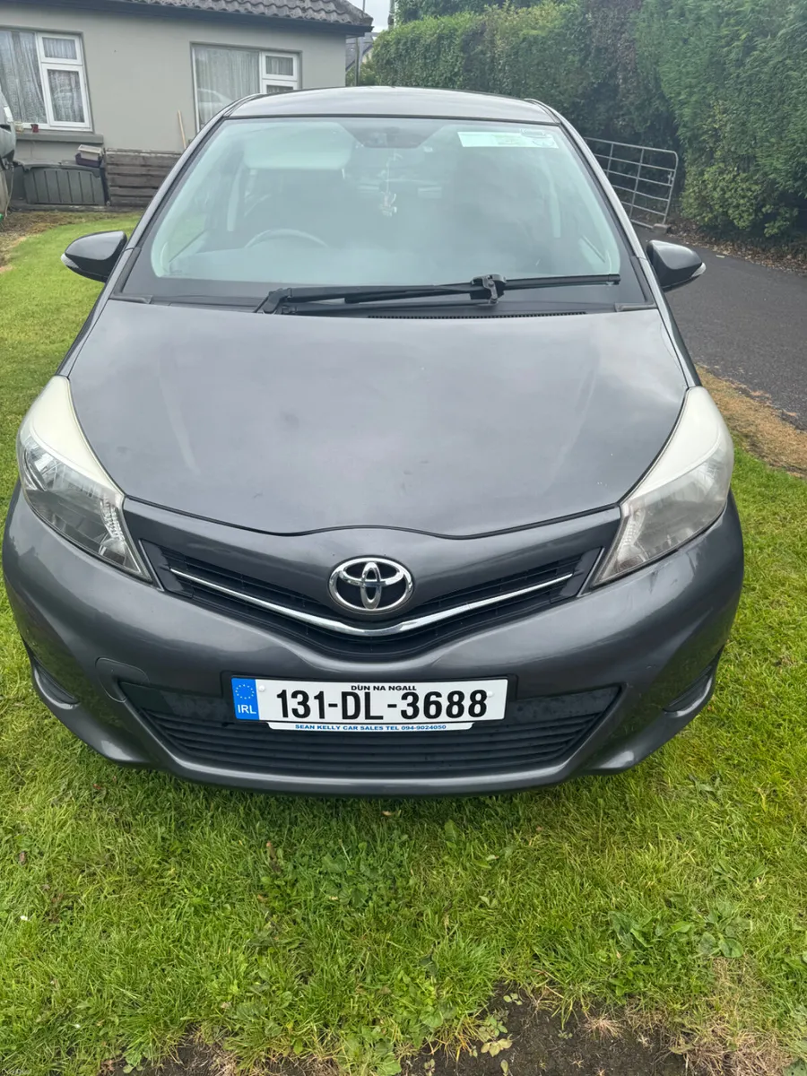 Toyota Yaris 2013 - Image 1