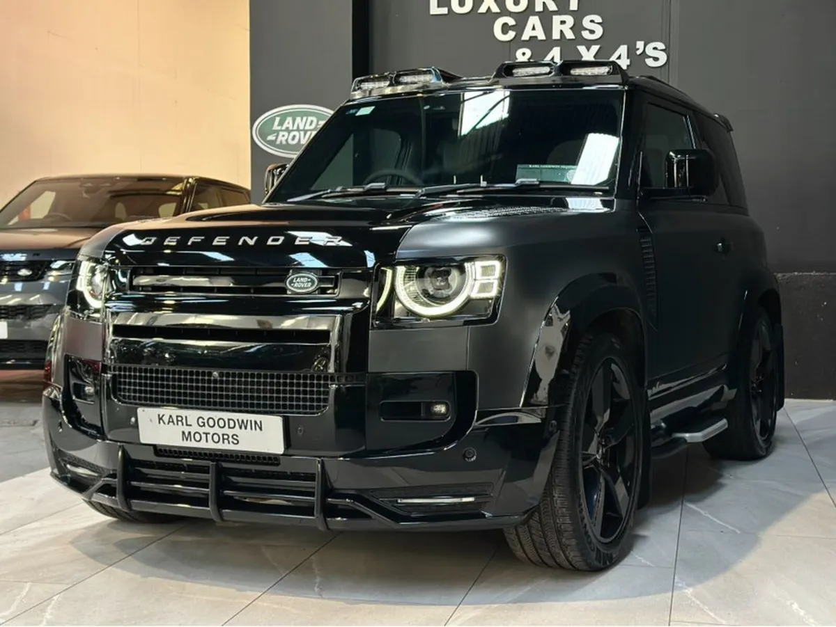 D90 V8 5.0 LITRE URBAN COMMERCIAL - Image 5