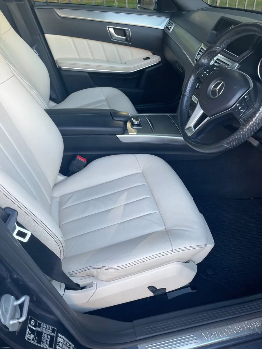 2015 MERCEDES E220 AVANTGARDE IVORY LEATHER - Image 5