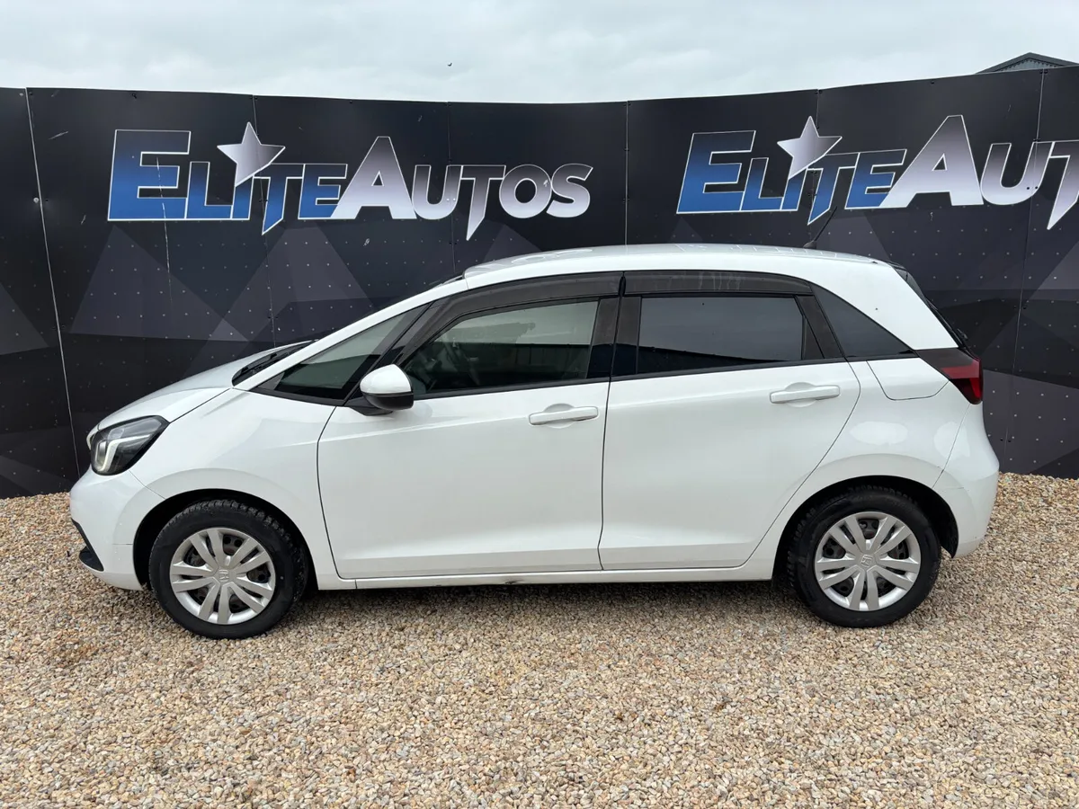 Honda Fit Self Charging Hybrid 2020 - Image 2