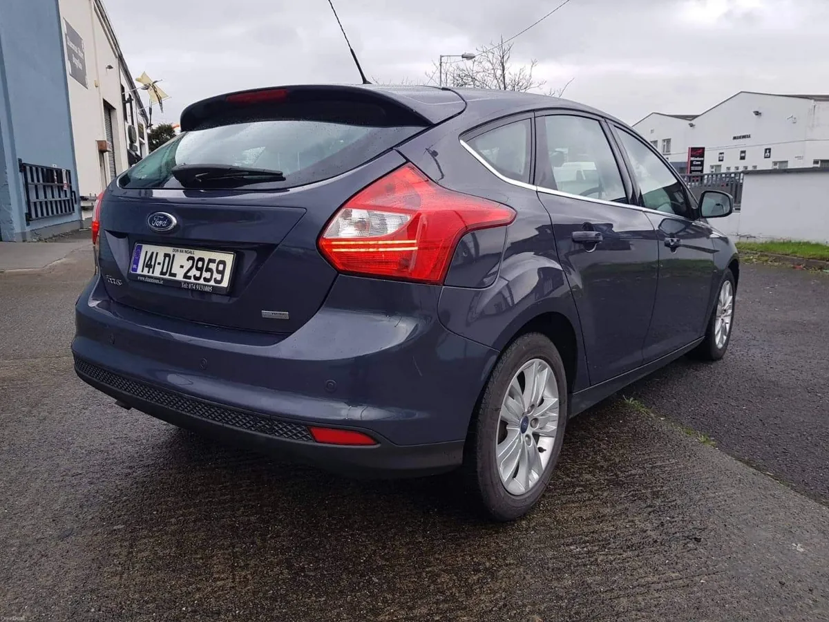 Ford Focus 2014 - Image 2