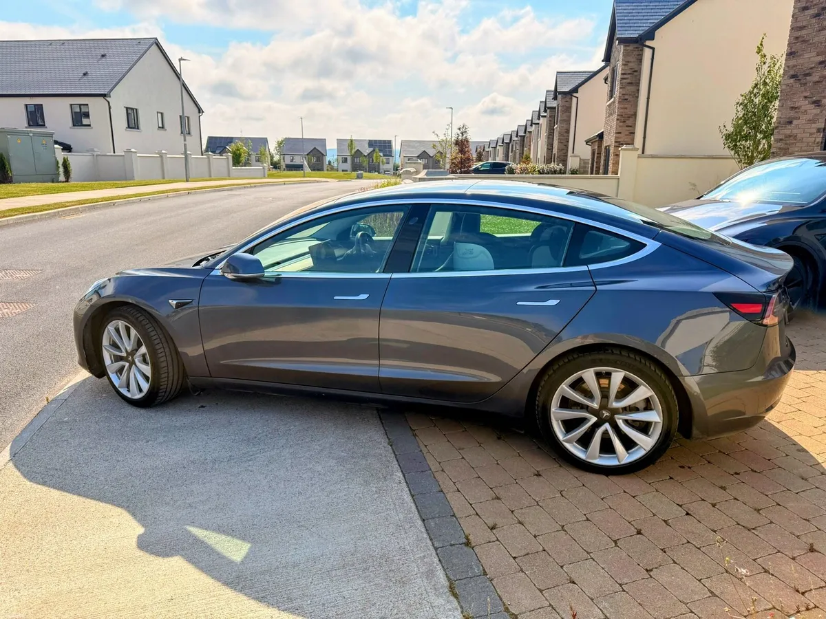 Tesla Model 3 LR AWD - Image 5