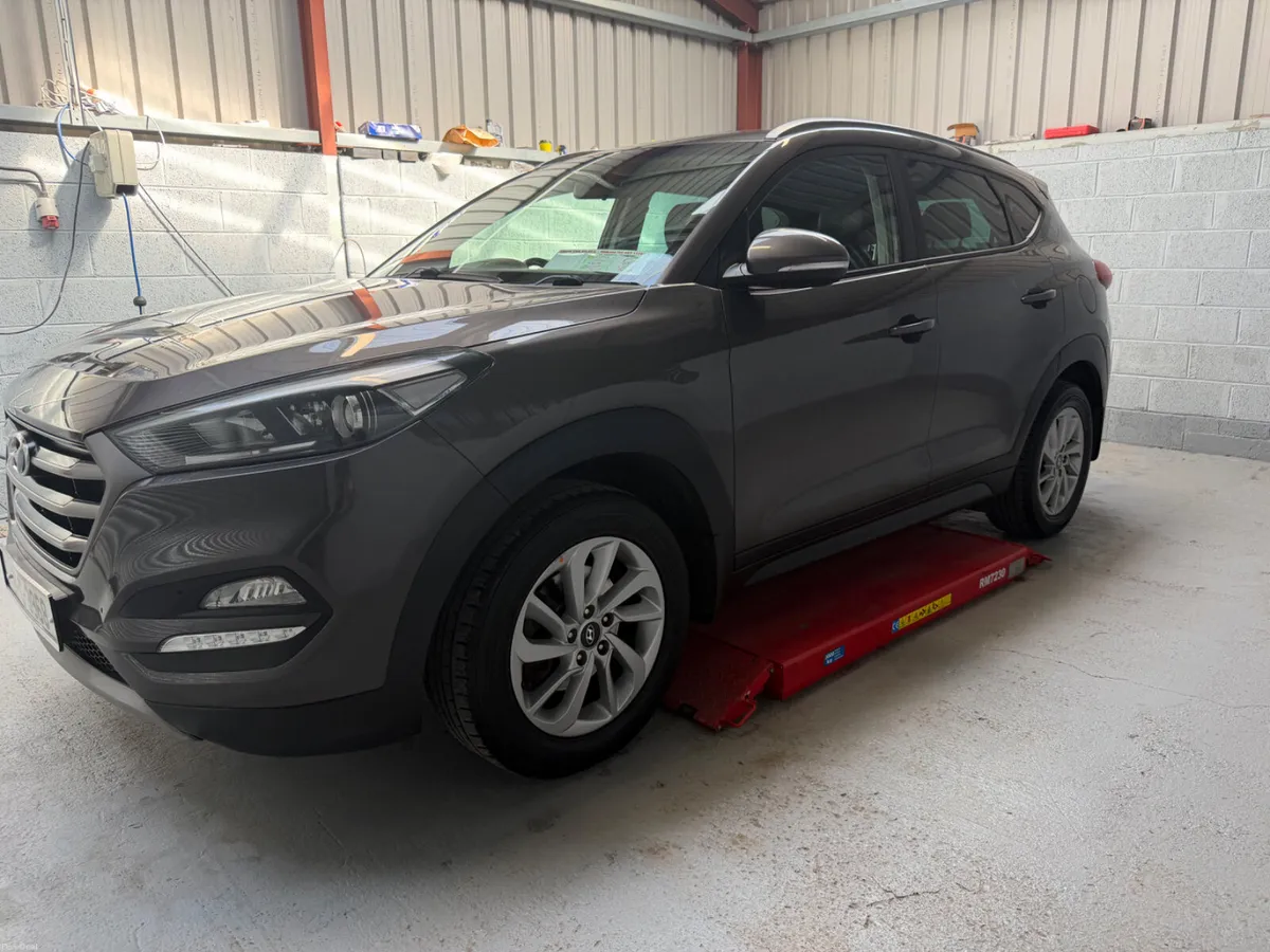 2018 HYUNDAI TUCSON   EXECUTIVE ! - Image 4