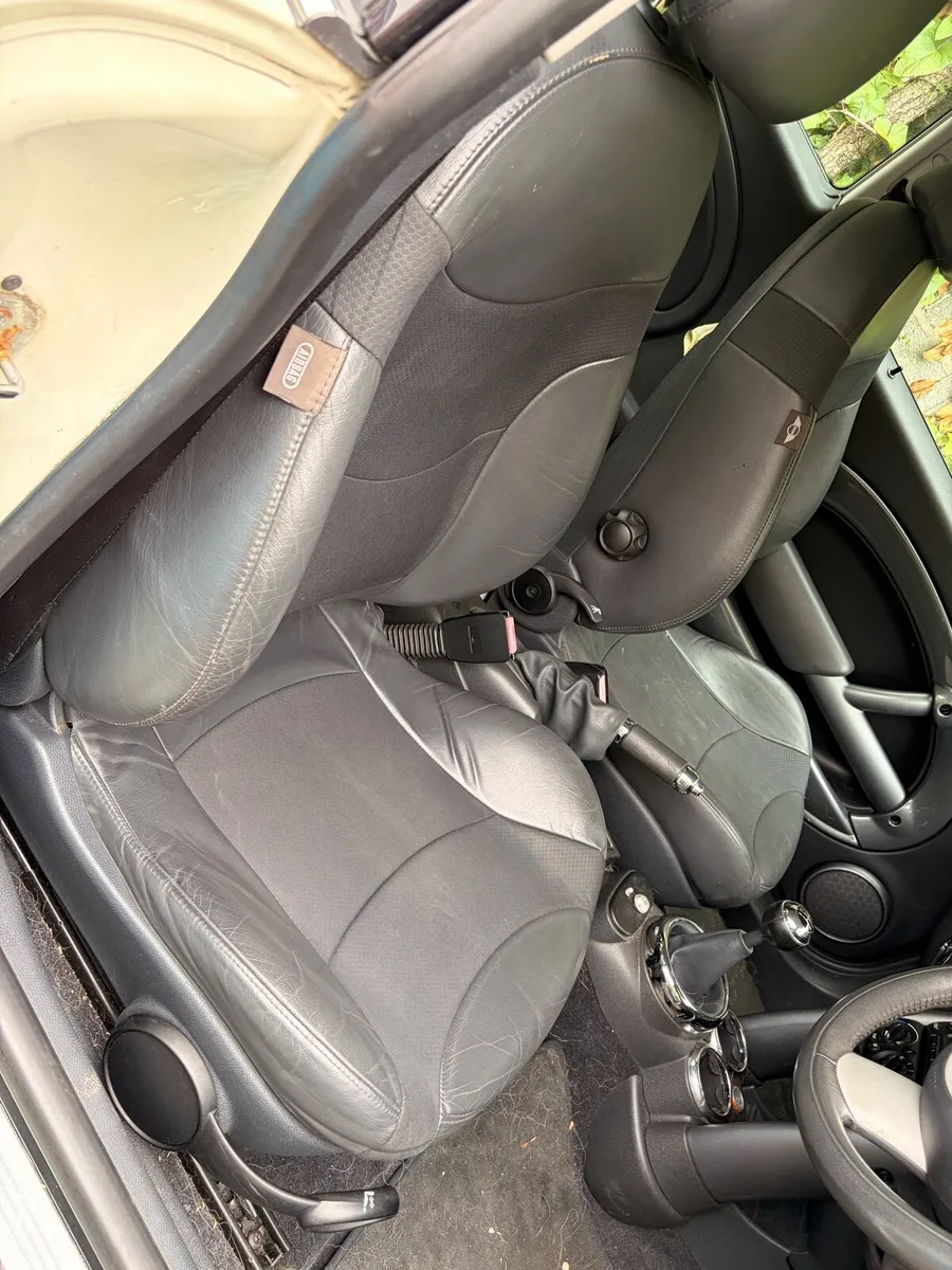 Mini for spares or repair - Image 3