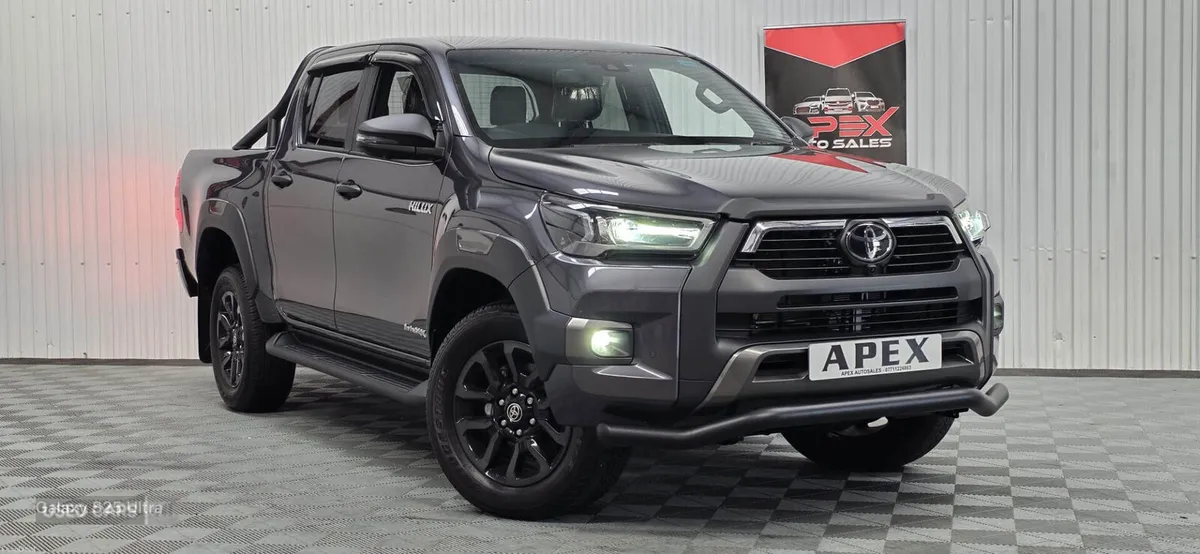 Toyota Hilux DIESEL - Image 1