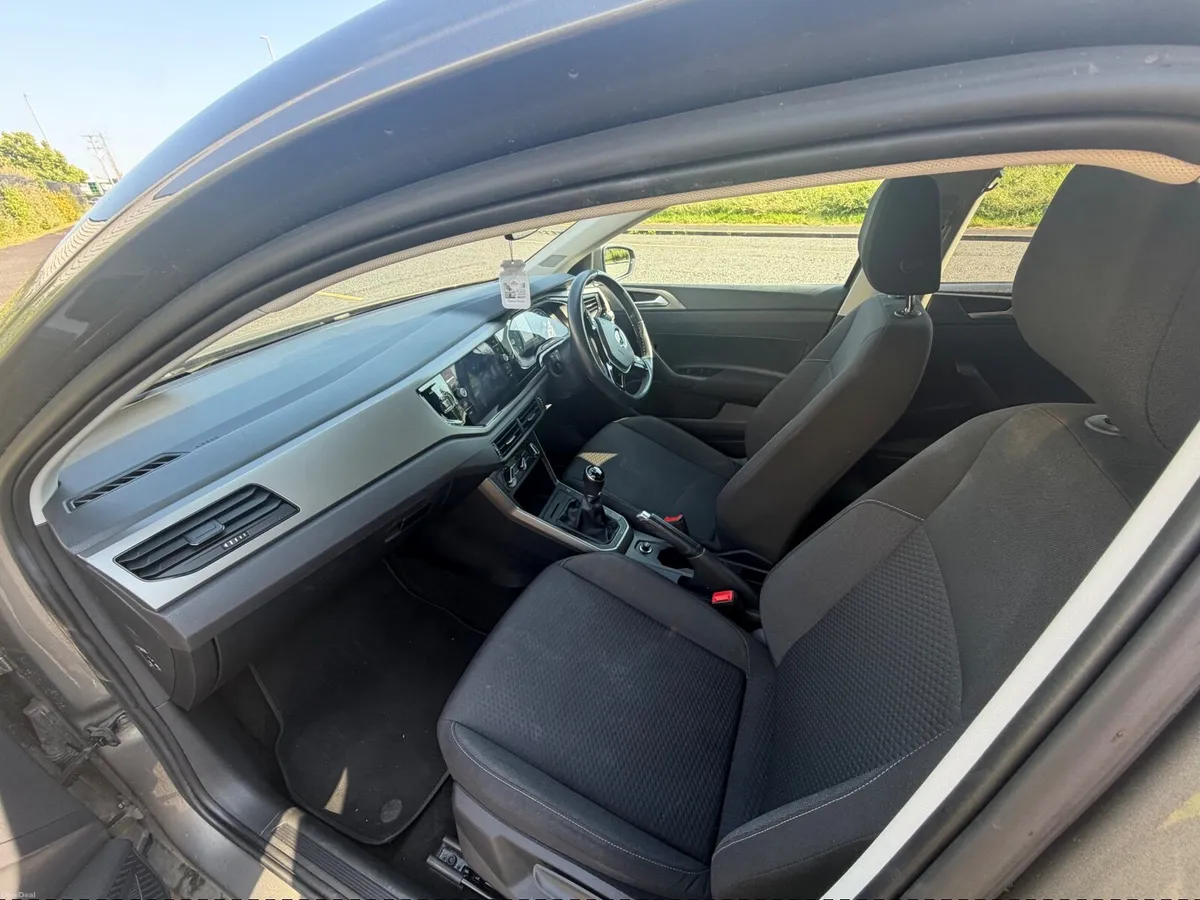 Volkswagen Polo 2021 - Image 3
