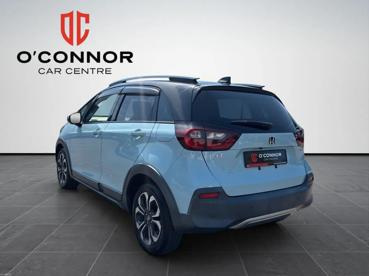 Honda Fit FIT CROSSTAR The Hatchback That Thinks I - Image 4