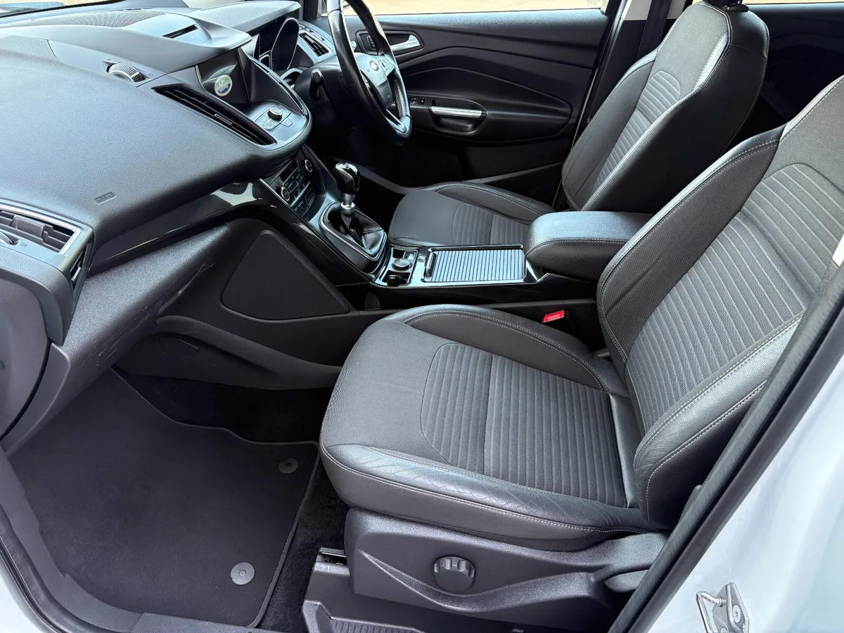 172 Ford Kuga Titanium 1.5 TDCI - Image 6
