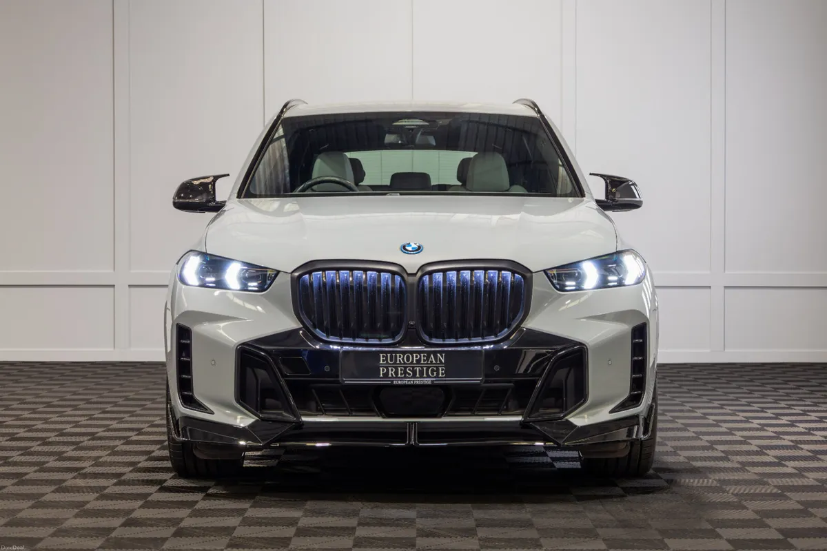 232 BMW X5 X-Drive 50e M-Sport - Image 2
