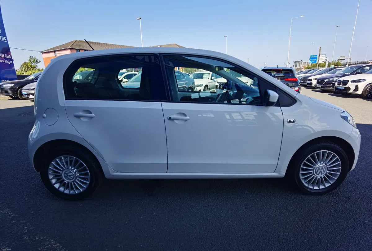 VOLKSWAGEN UP! 1.0 AUTOMATIC PETROL - Image 4