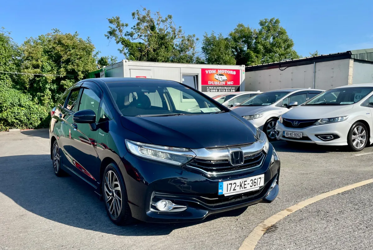 HONDA SHUTTLE 2017 (1.5, HYBRID) - Image 1
