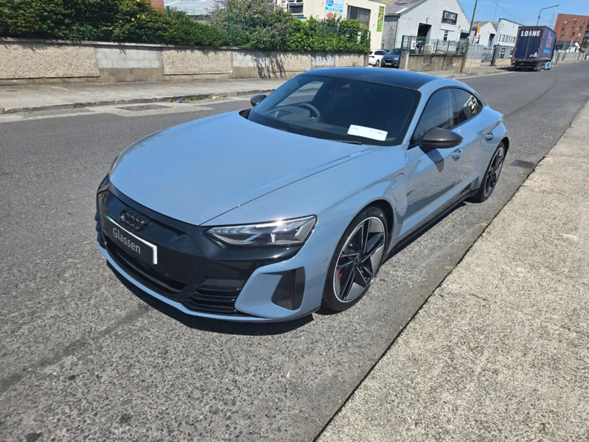 Audi e-tron E-TRON GT CARBON VORSP VORSPRUNG - Image 3