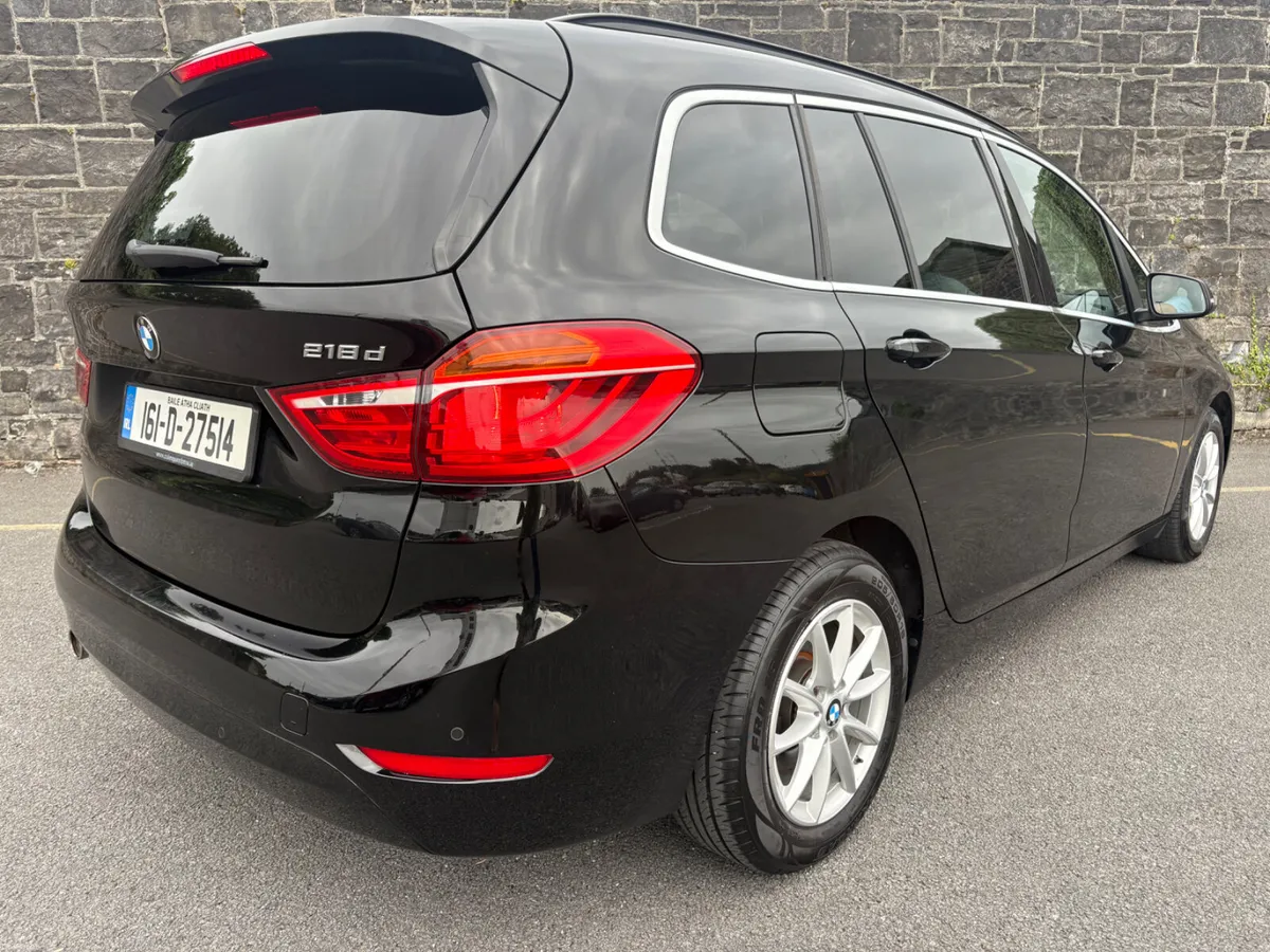 16 BMW 2-Series 7 seats! Automatic 1 Owner!! FSH - Image 4